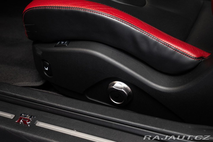 Nissan GT-R R35 BOSE 2018