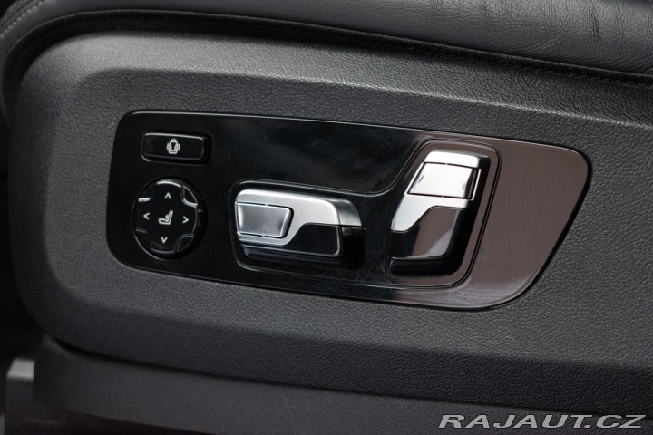 BMW X5 xDrive30d REZERVACE 2019