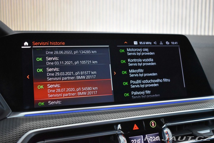 BMW X5 xDrive30d REZERVACE 2019