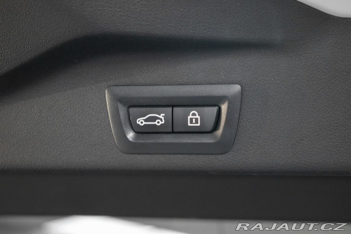 BMW X5 xDrive30d REZERVACE 2019