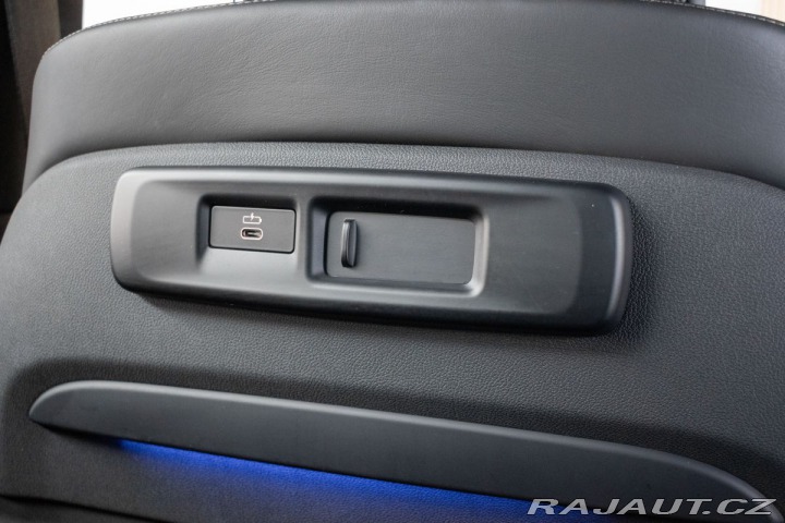 BMW X5 xDrive30d REZERVACE 2019
