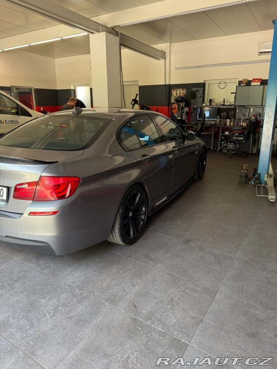 BMW 5 2,0 F10 520D 2011