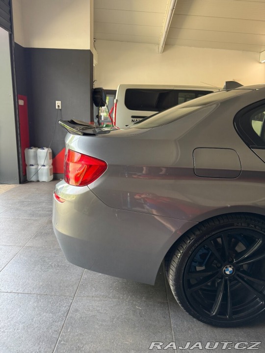 BMW 5 2,0 F10 520D 2011