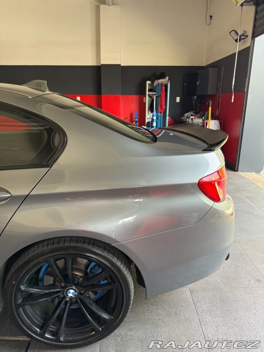 BMW 5 2,0 F10 520D 2011
