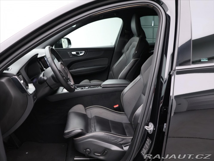 Volvo XC60 2,0 B5 AWD Plus Black Ed. 2024