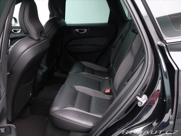 Volvo XC60 2,0 B5 AWD Plus Black Ed. 2024