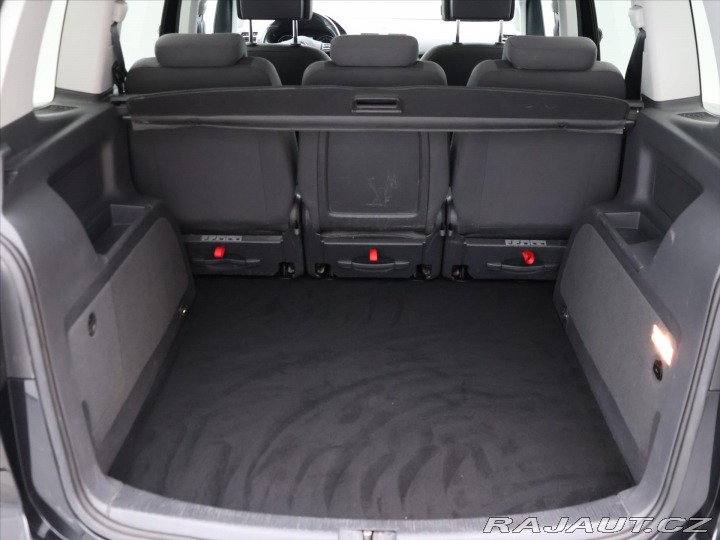 Volkswagen Touran 2,0 TDI 103kW Highline Ta 2012