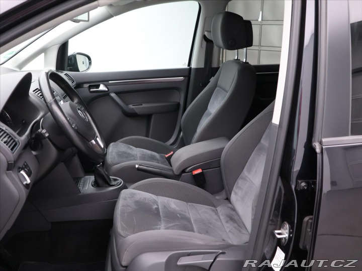 Volkswagen Touran 2,0 TDI 103kW Highline Ta 2012