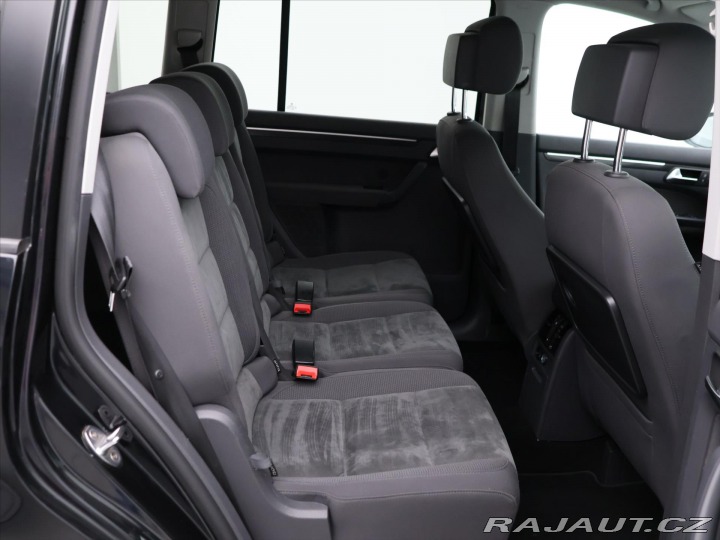 Volkswagen Touran 2,0 TDI 103kW Highline Ta 2012