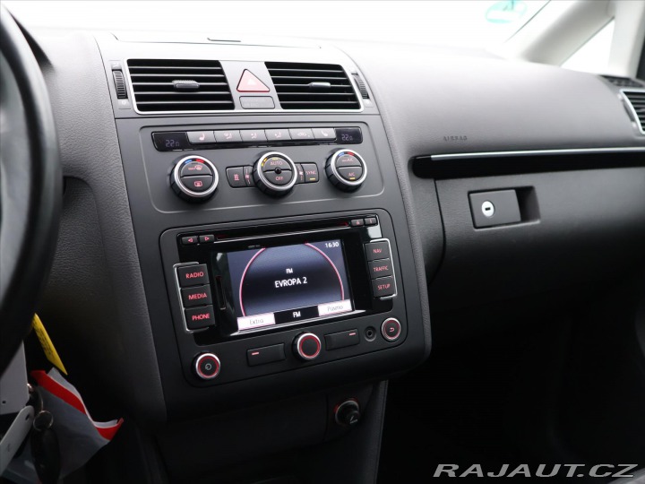 Volkswagen Touran 2,0 TDI 103kW Highline Ta 2012