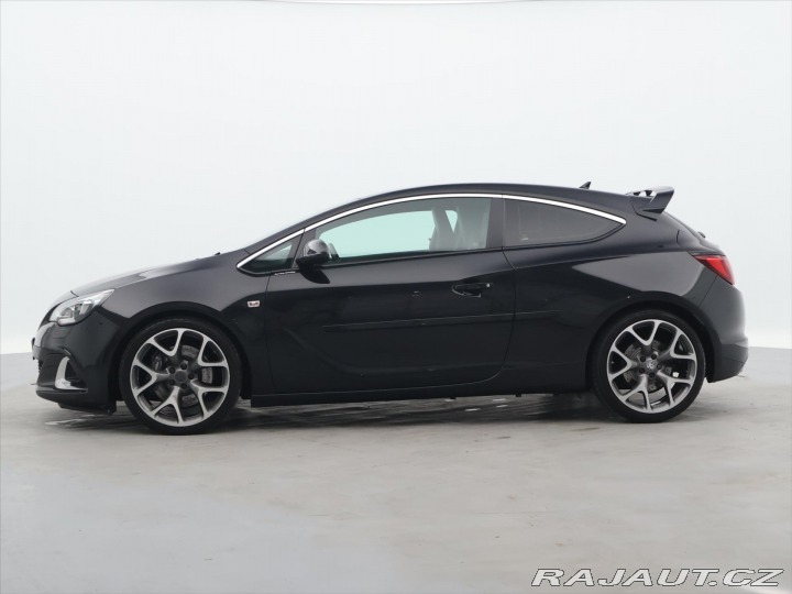 Opel Astra 2,0 T 206kW OPC Black Edi 2016