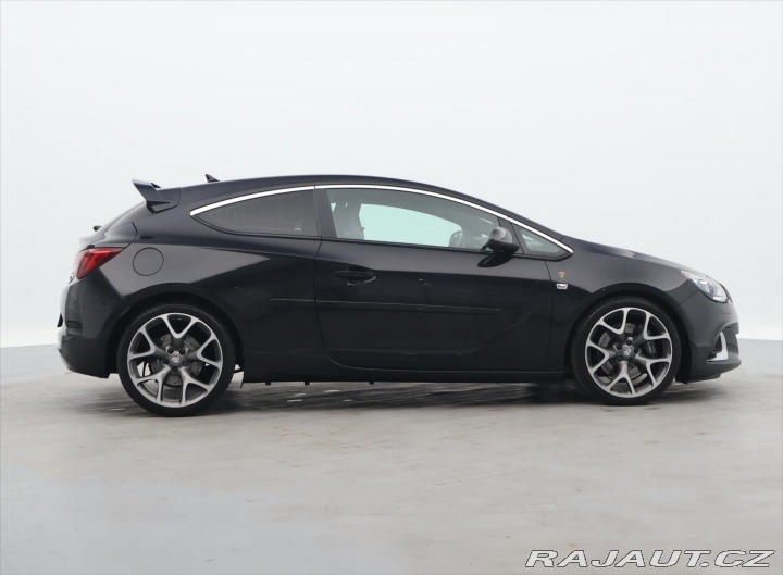 Opel Astra 2,0 T 206kW OPC Black Edi 2016
