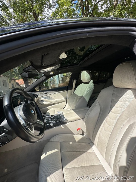 BMW 8 840i 1800