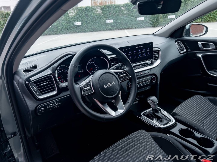 Kia Ostatní modely Ceed SW Ceed SW 1.5 T-GDi/ GOLD/ 2025
