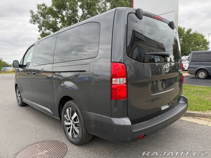 Toyota ProAce Verso L2 2.2D 8AT Family Execut 1800
