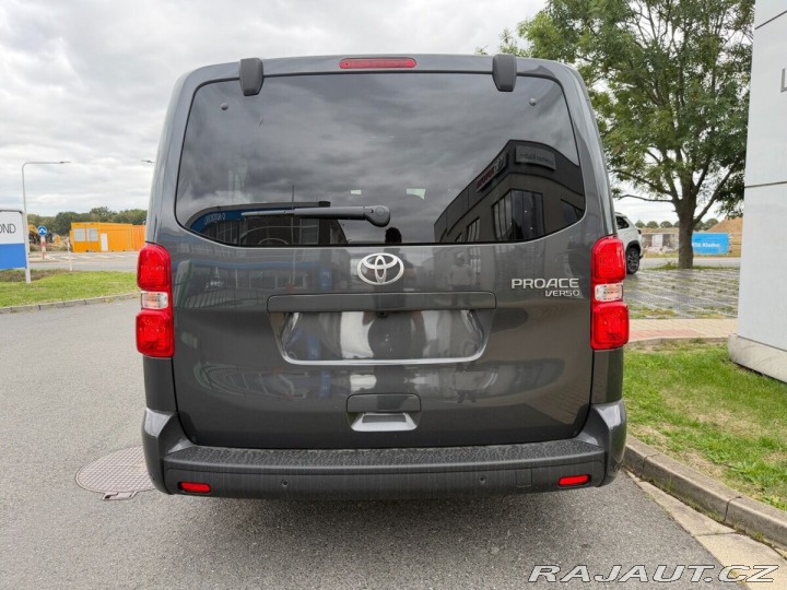 Toyota ProAce Verso L2 2.2D 8AT Family Execut 1800