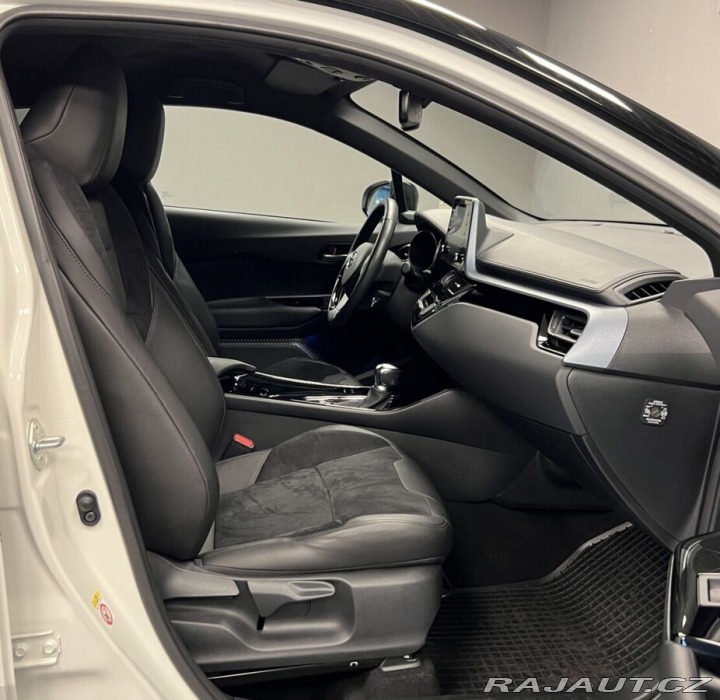 Toyota C-HR 1.8 Hybrid AT SELECTION 2020