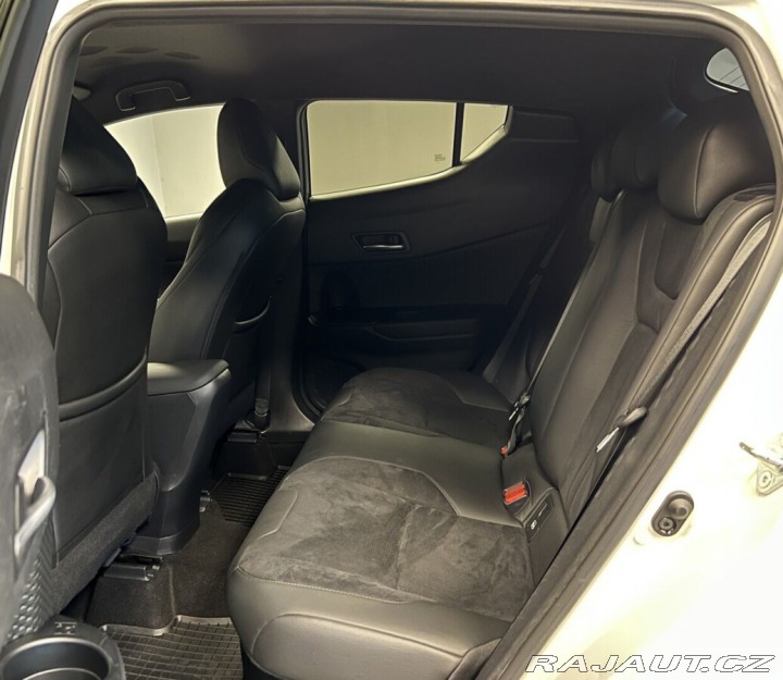 Toyota C-HR 1.8 Hybrid AT SELECTION 2020