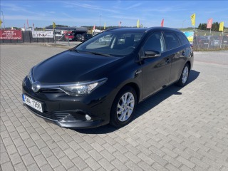 Toyota Auris 1,8 E-CVT Hybrid CZauto 1