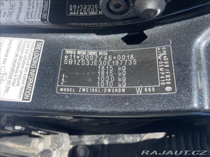 Toyota Auris 1,8 E-CVT Hybrid CZauto 1 2015