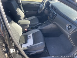 Toyota Auris 1,8 E-CVT Hybrid CZauto 1 2015