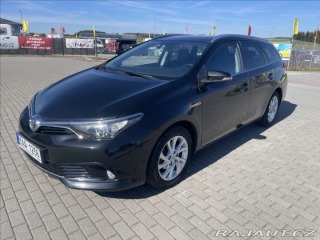 Toyota Auris 1,8 E-CVT Hybrid CZauto 1 2015