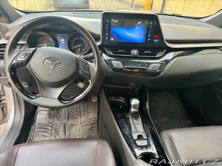 Toyota C-HR 1,8 i 72kw Hybrid e-CVT 2018