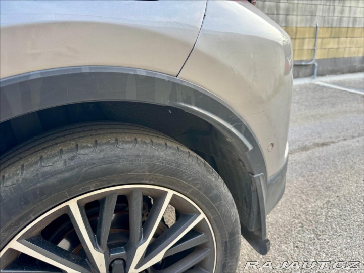 Toyota C-HR 1,8 i 72kw Hybrid e-CVT 2018