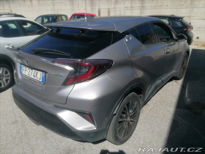 Toyota C-HR 1,8 i 72kw Hybrid e-CVT 2018