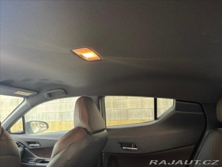 Toyota C-HR 1,8 i 72kw Hybrid e-CVT 2018