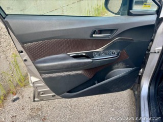 Toyota C-HR 1,8 i 72kw Hybrid e-CVT 2018