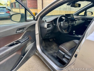 Toyota C-HR 1,8 i 72kw Hybrid e-CVT 2018