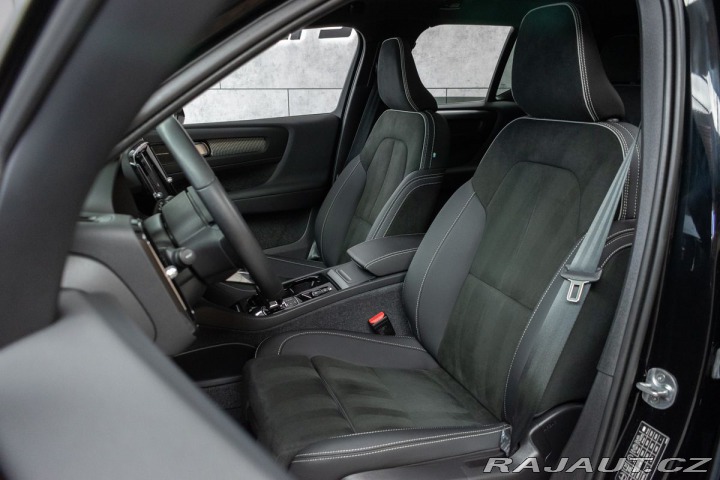 Volvo XC40 B4 AWD ULTIMATE BRIGHT*ČR 2023