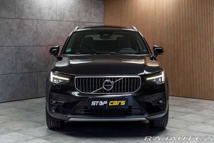 Volvo XC40 B4 AWD ULTIMATE BRIGHT*ČR 2023