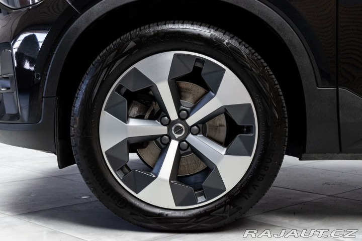 Volvo XC40 B4 AWD ULTIMATE BRIGHT*ČR 2023