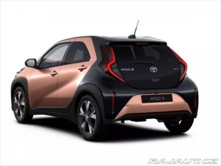 Toyota Aygo 1.5HEV Style 1800