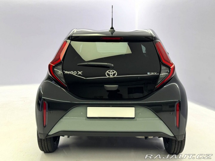 Toyota Aygo Comfort 1,5 Hybrid 115 1800