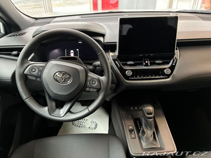 Toyota Corolla Cross Comfort 1,8 Hybrid 140 1800