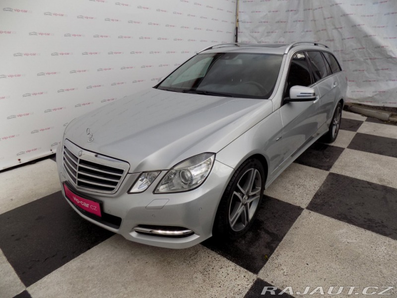 Mercedes-Benz E E 300CDI/bi-xenon/Avantga