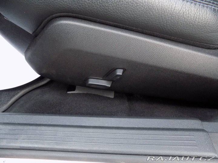 Mercedes-Benz E E 300CDI/bi-xenon/Avantga 2011