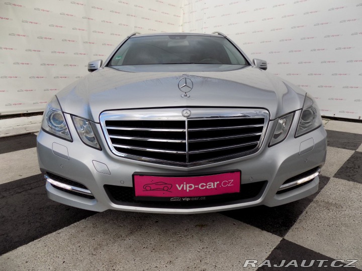 Mercedes-Benz E E 300CDI/bi-xenon/Avantga 2011