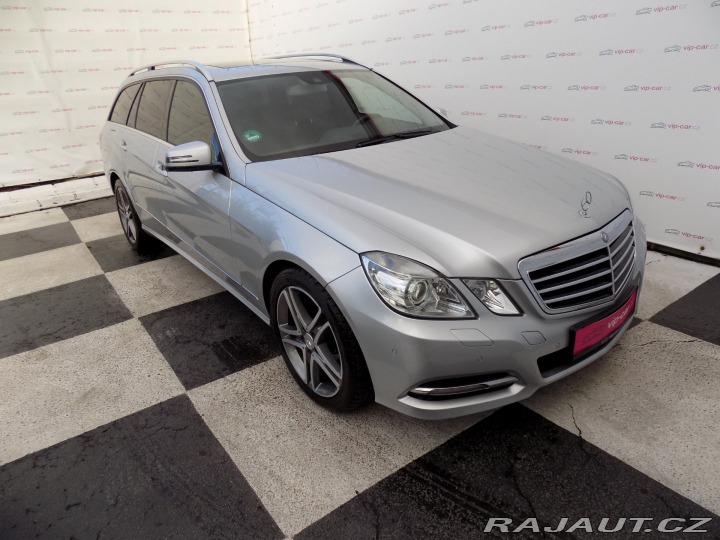 Mercedes-Benz E E 300CDI/bi-xenon/Avantga 2011