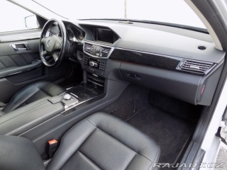 Mercedes-Benz E E 300CDI/bi-xenon/Avantga 2011