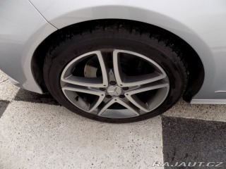 Mercedes-Benz E E 300CDI/bi-xenon/Avantga 2011