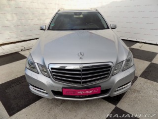 Mercedes-Benz E E 300CDI/bi-xenon/Avantga 2011