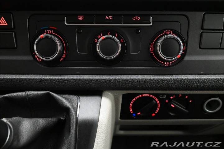 Volkswagen Transporter 2,0 TDI 110 kW 8míst Long 2018