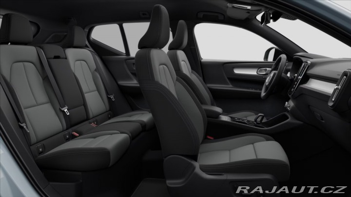 Volvo XC40 2,0 B3 Plus 2026