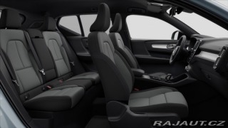 Volvo XC40 2,0 B3 Plus 2026