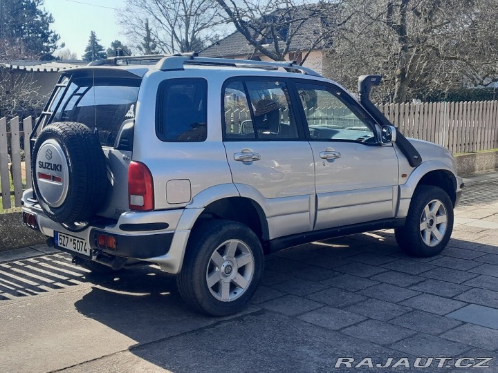 Suzuki Grand Vitara 2,5   V6 automat 2004
