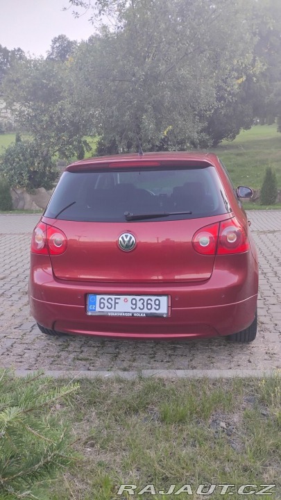 Volkswagen Golf 1,6 benzín United výbav 2008